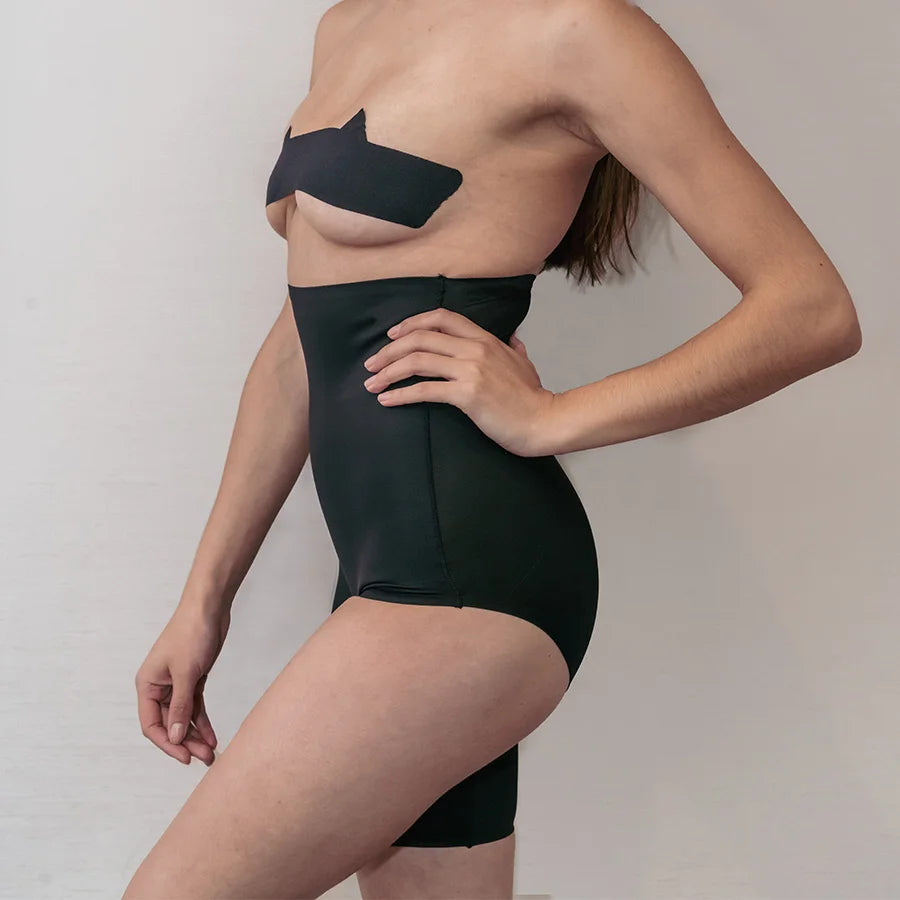 Right Leg Shorty: stylish high-waisted black shapewear for seamless fit.